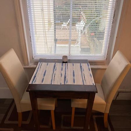 Lovely - 1 Bedroom Flat In Hastings Town Centre エクステリア 写真