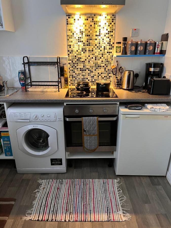 Lovely - 1 Bedroom Flat In Hastings Town Centre エクステリア 写真